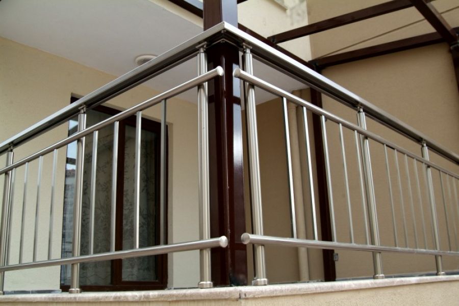 dikey ubuklu balkon korkuluk kpeteler