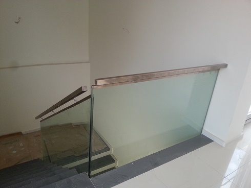 paslanmaz krom merdiven ve balkon korkuluk kpete