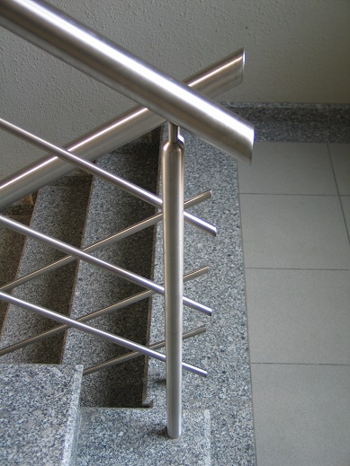 paslanmaz krom merdiven ve balkon korkuluk kpete